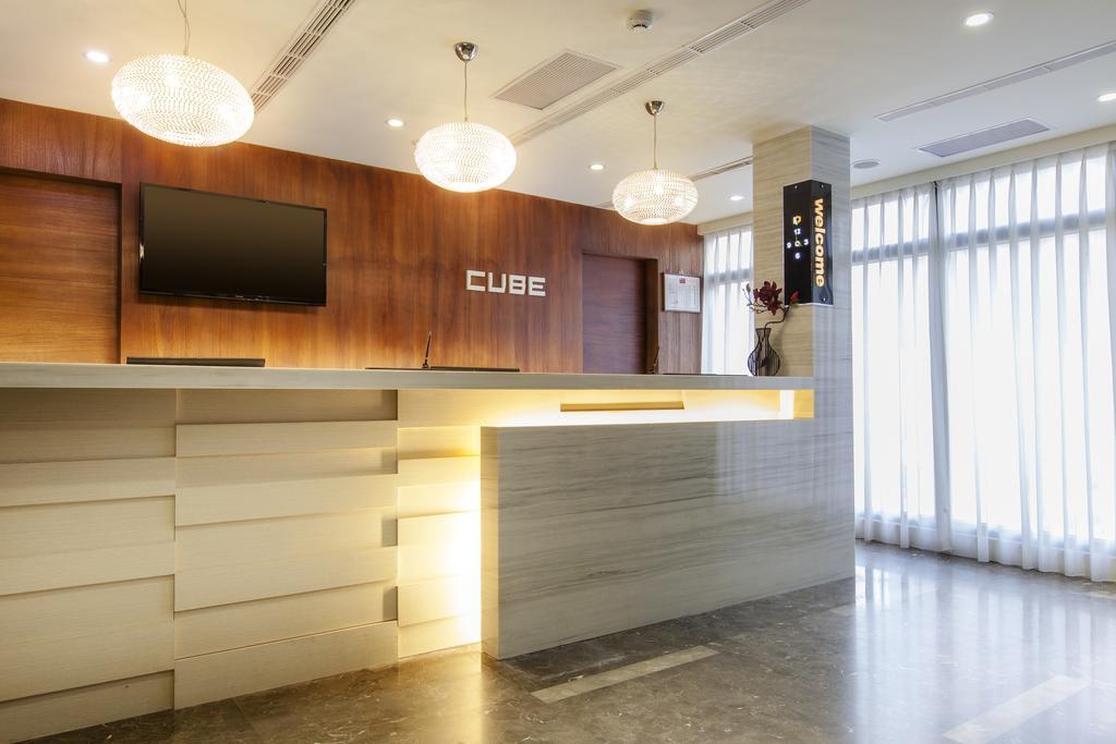 Hotel Cube Тайджун Екстериор снимка